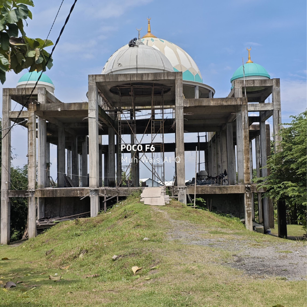Tampak Depan Masjid